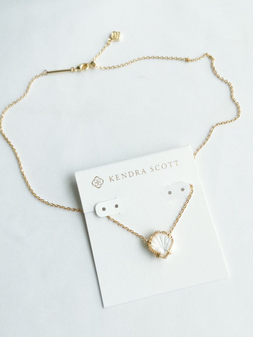 Kendra Scott Brynne Shell Gold Necklace - Picture 2 of 3